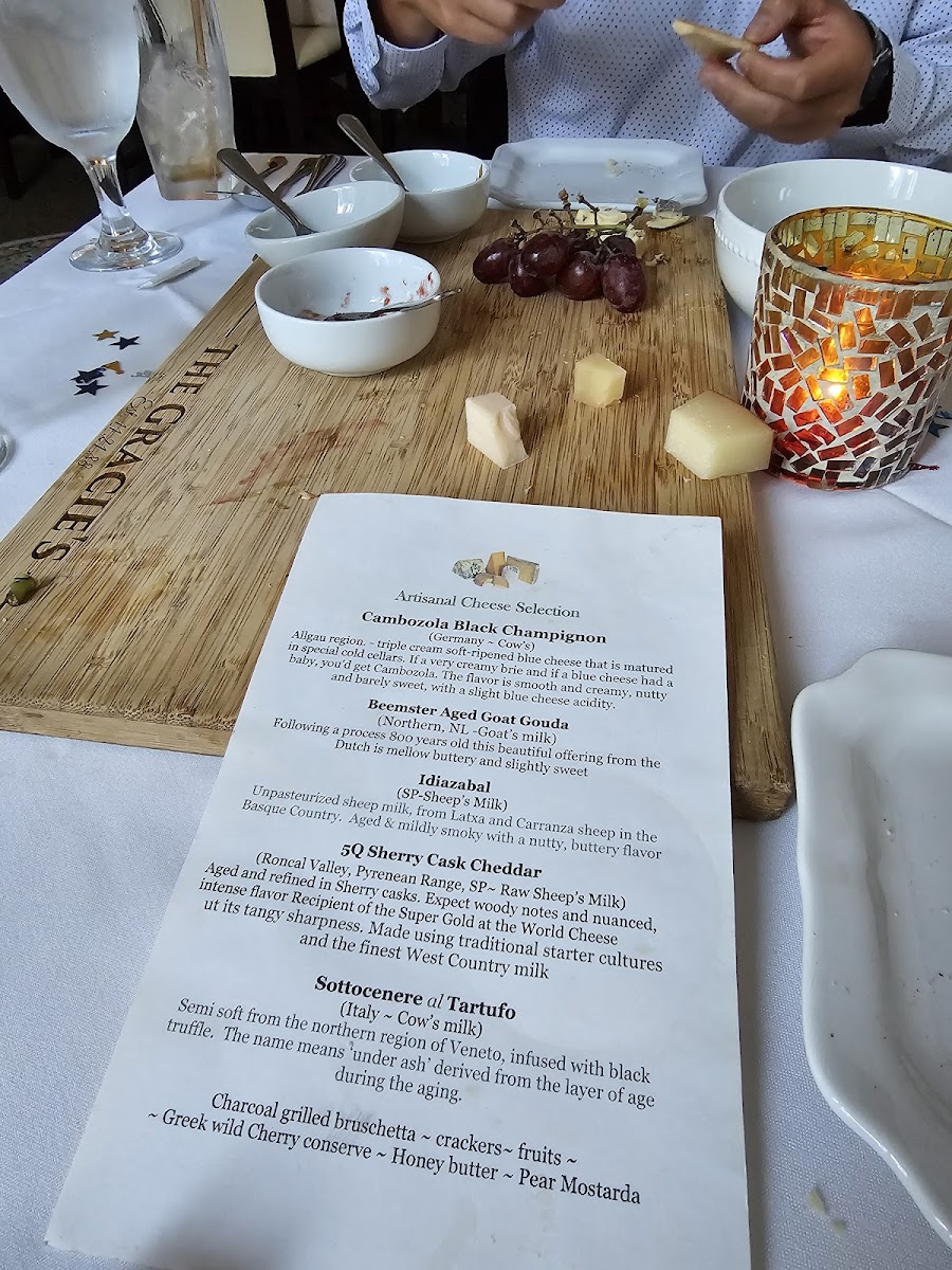 gracies-21st-century-cafe/25400-menus-1.jpg