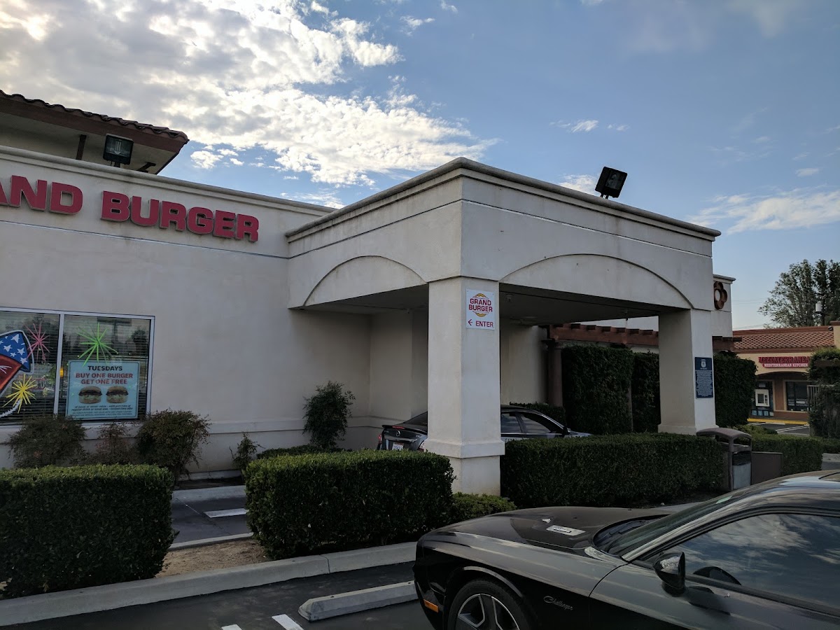 Grand Burger