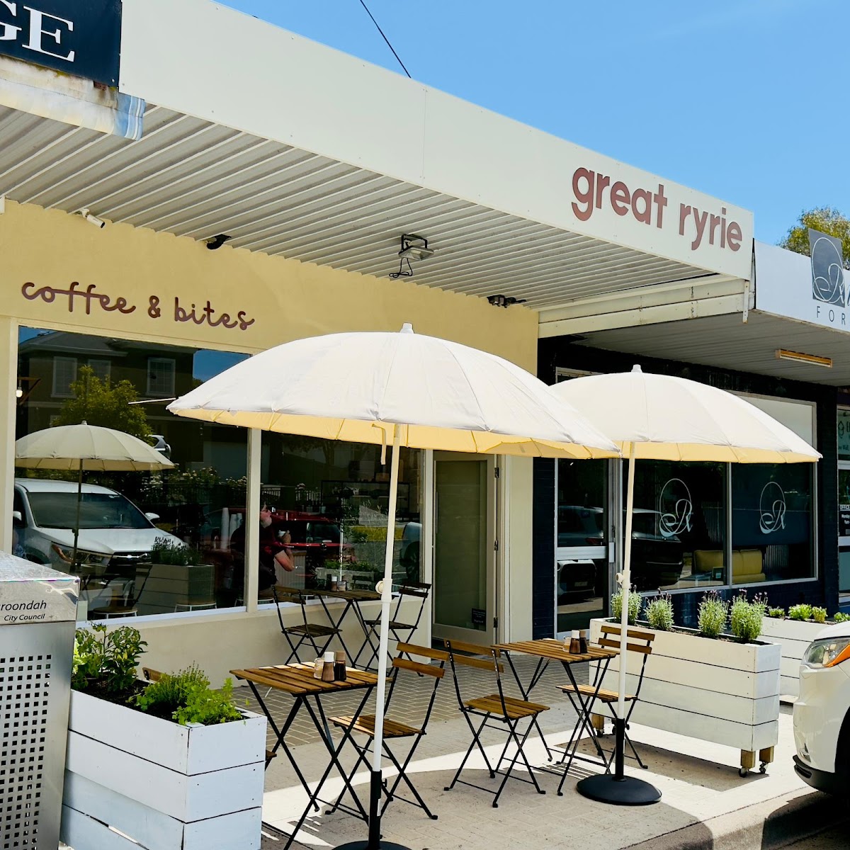 Great Ryrie Cafe'
