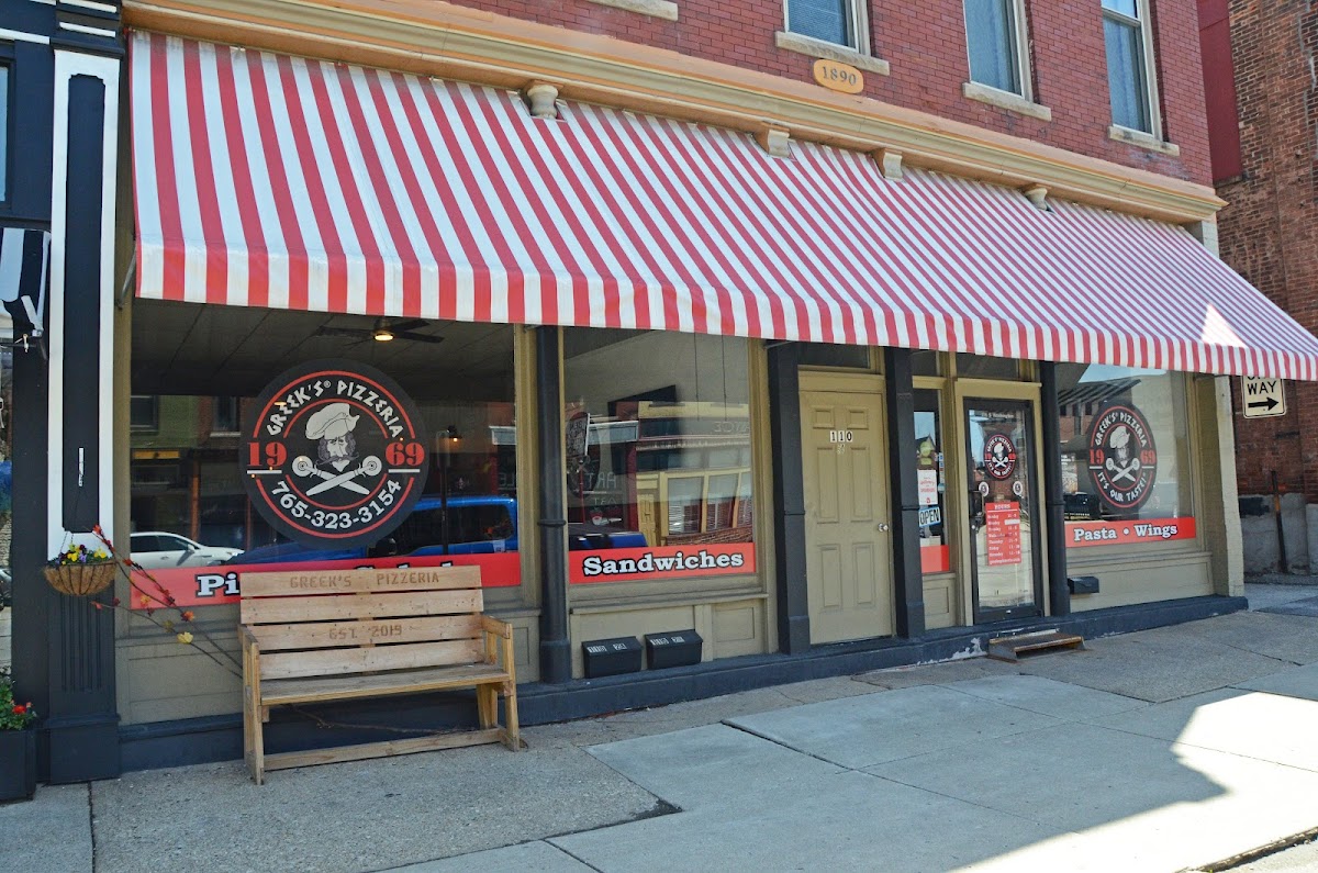 Greek's Pizzeria