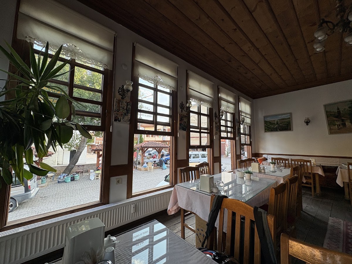 Hanımeli Kafeterya Yöresel Ev Yemekleri