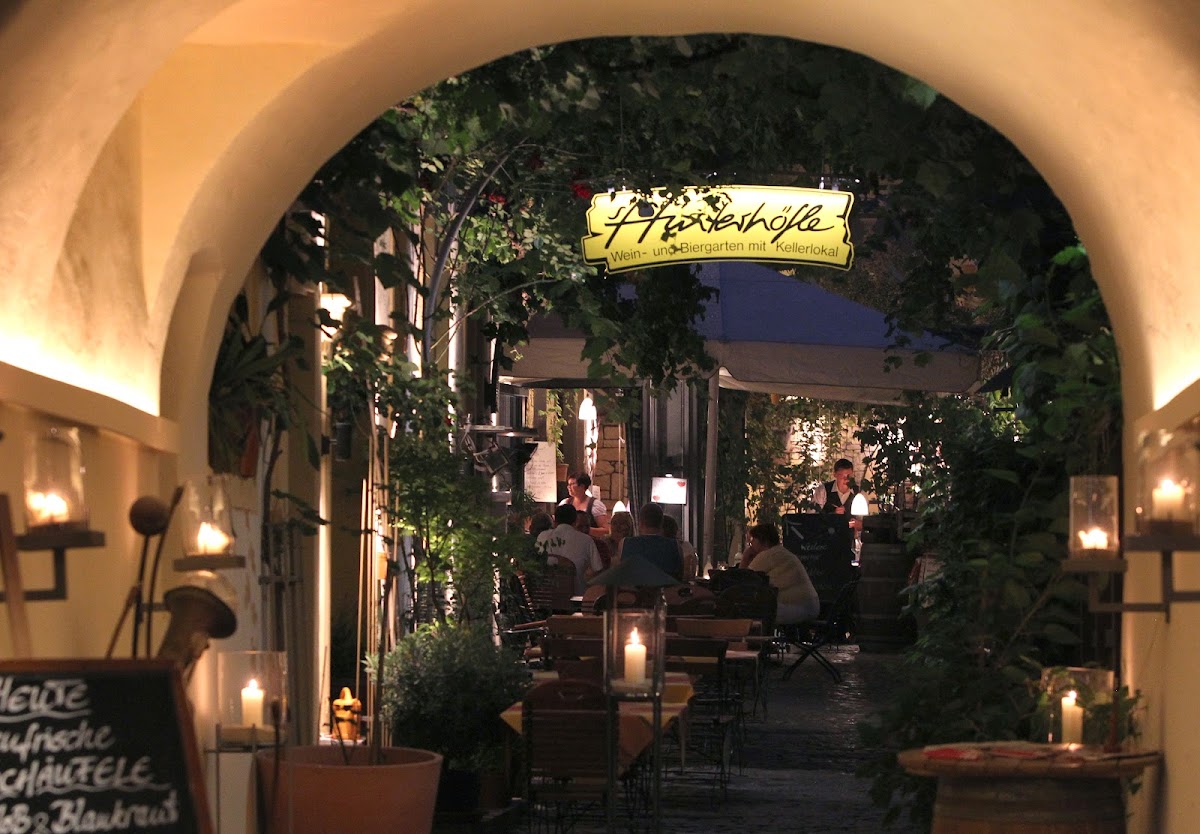 Hinterhöfle, Wein-, Biergarten & Mehr Im Herzen Der Altstadt