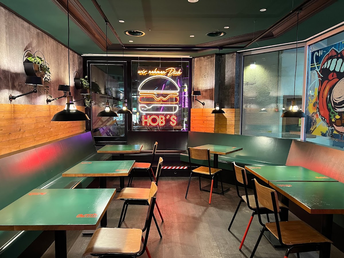 Hobs Hut Of Burger