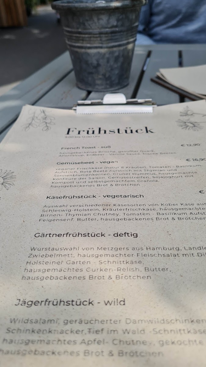 hof-bge-cafe/12375-menus-8.jpg