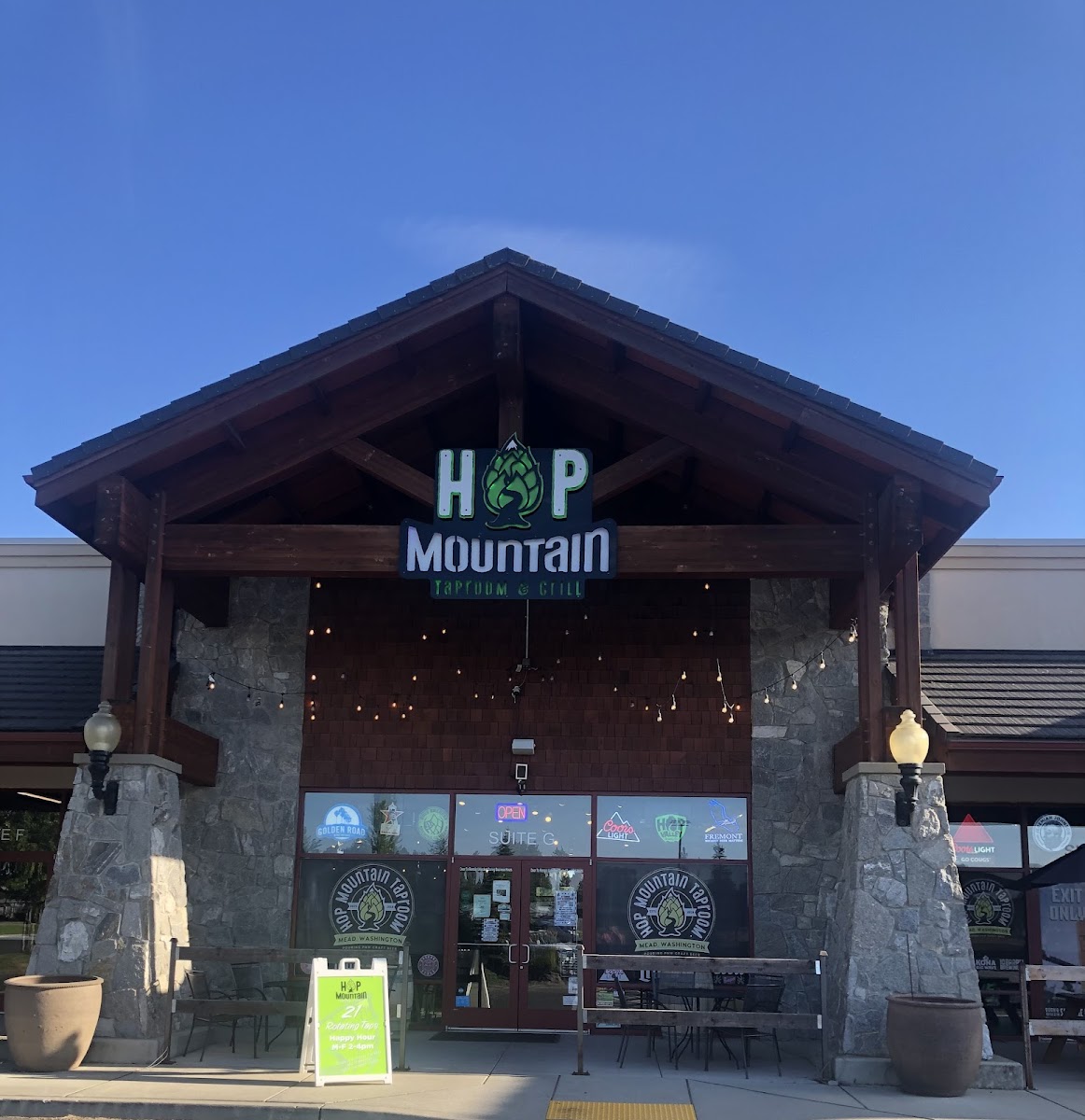 Hop Mountain Taproom & Grill