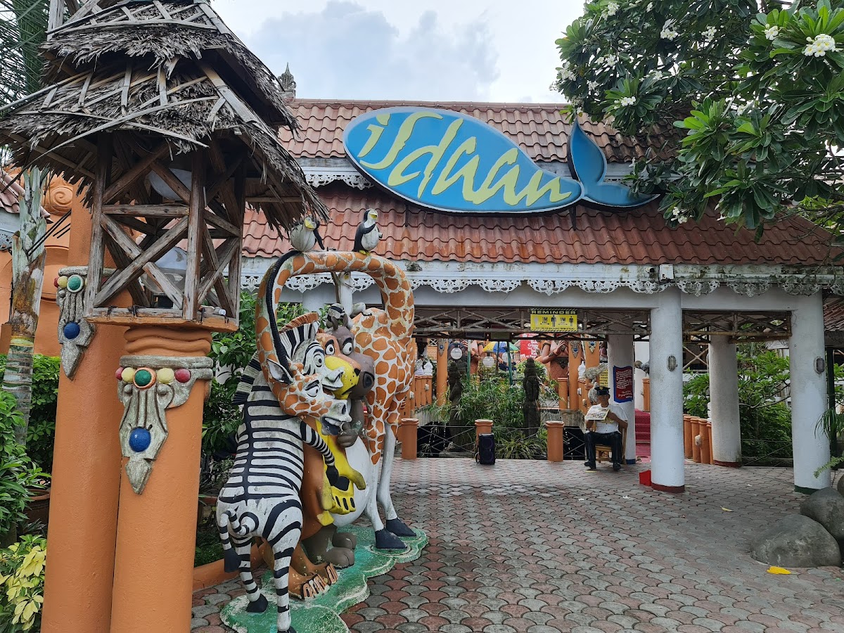 Isdaan Floating Restaurant