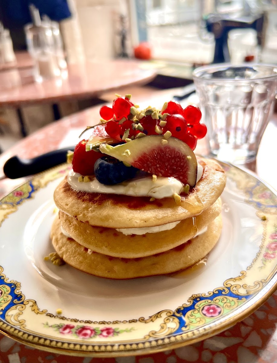 iso-cafe-breakfast-lunch-brunch-patisserie/25431-albums-6.jpg