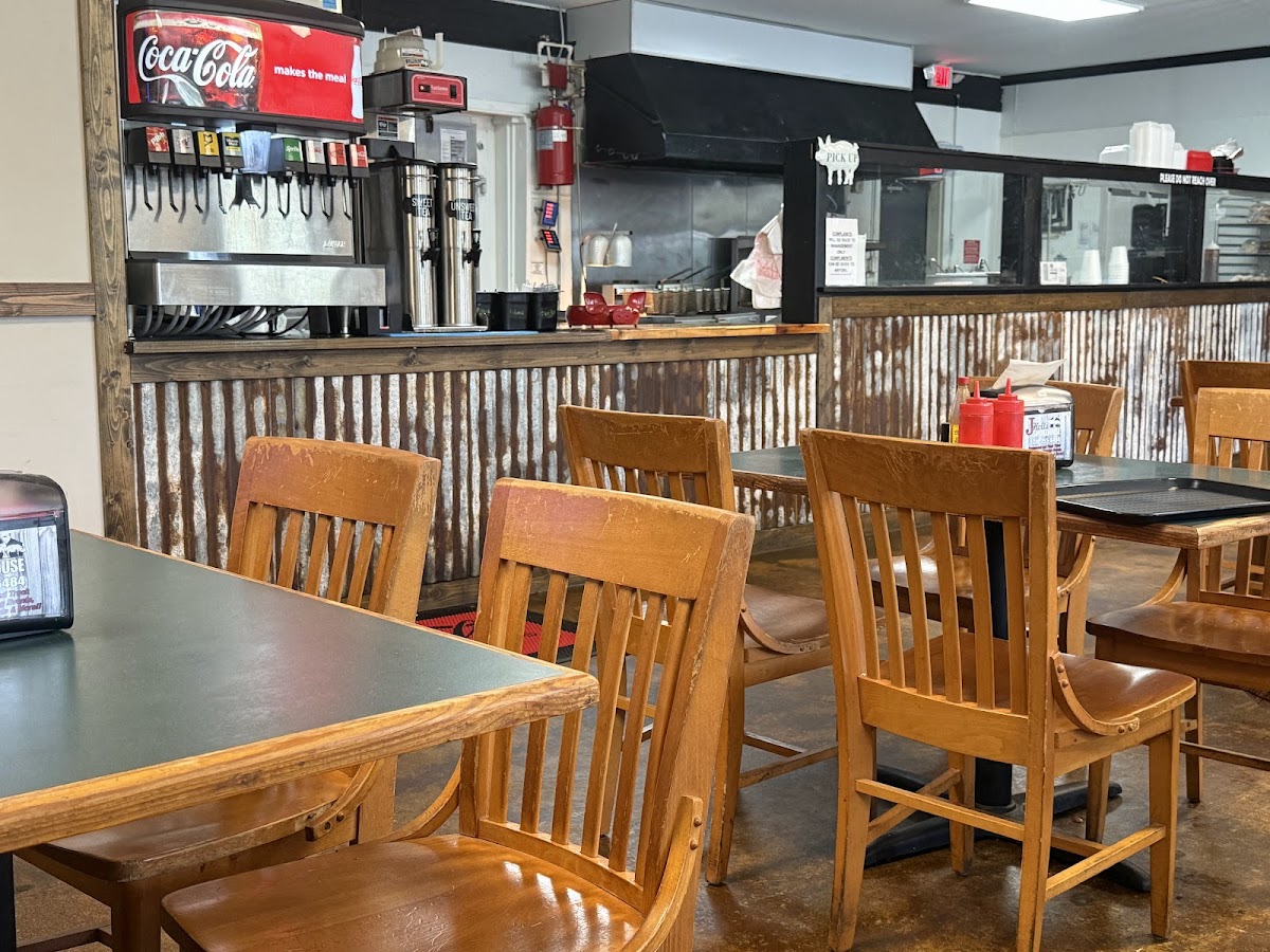 J Holt's Smokehouse