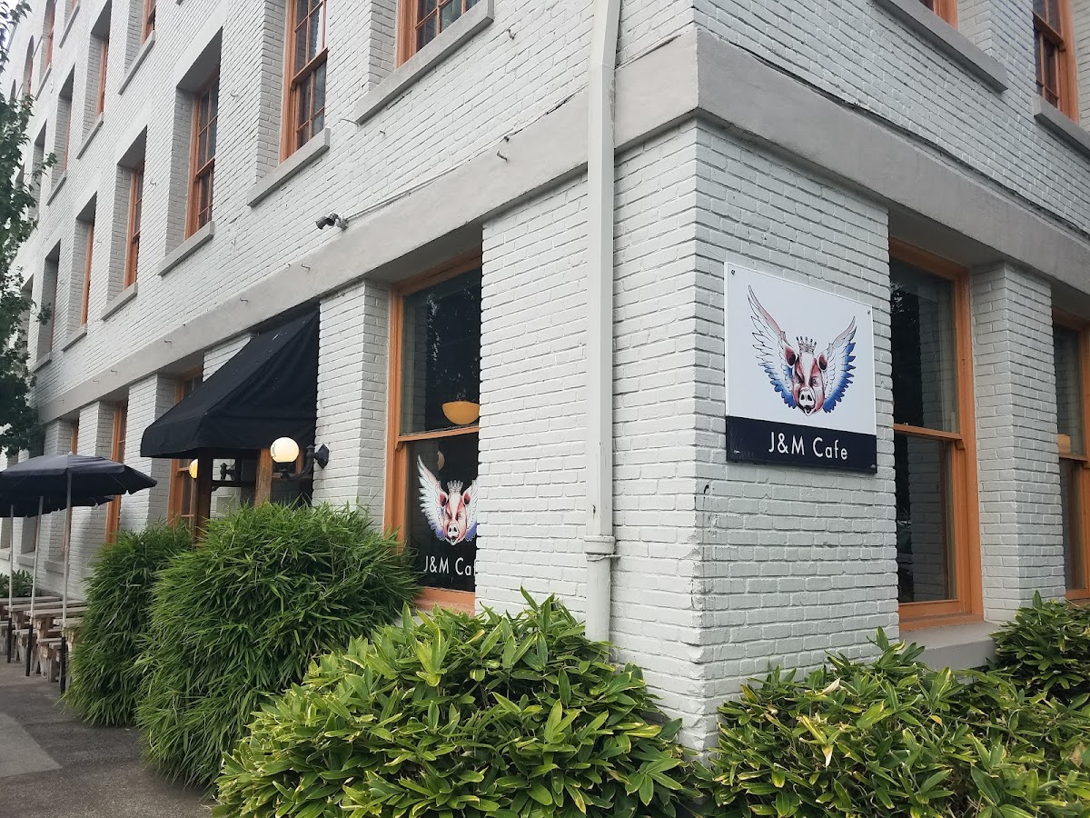 J & M Cafe