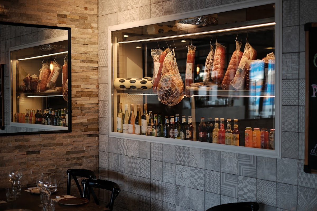 La Calabrese Pizzeria
