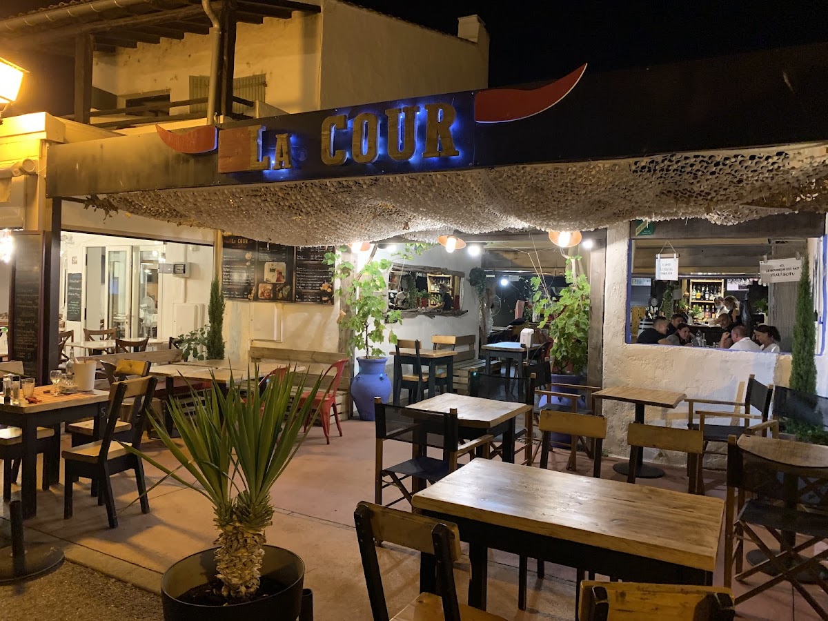 La Cour