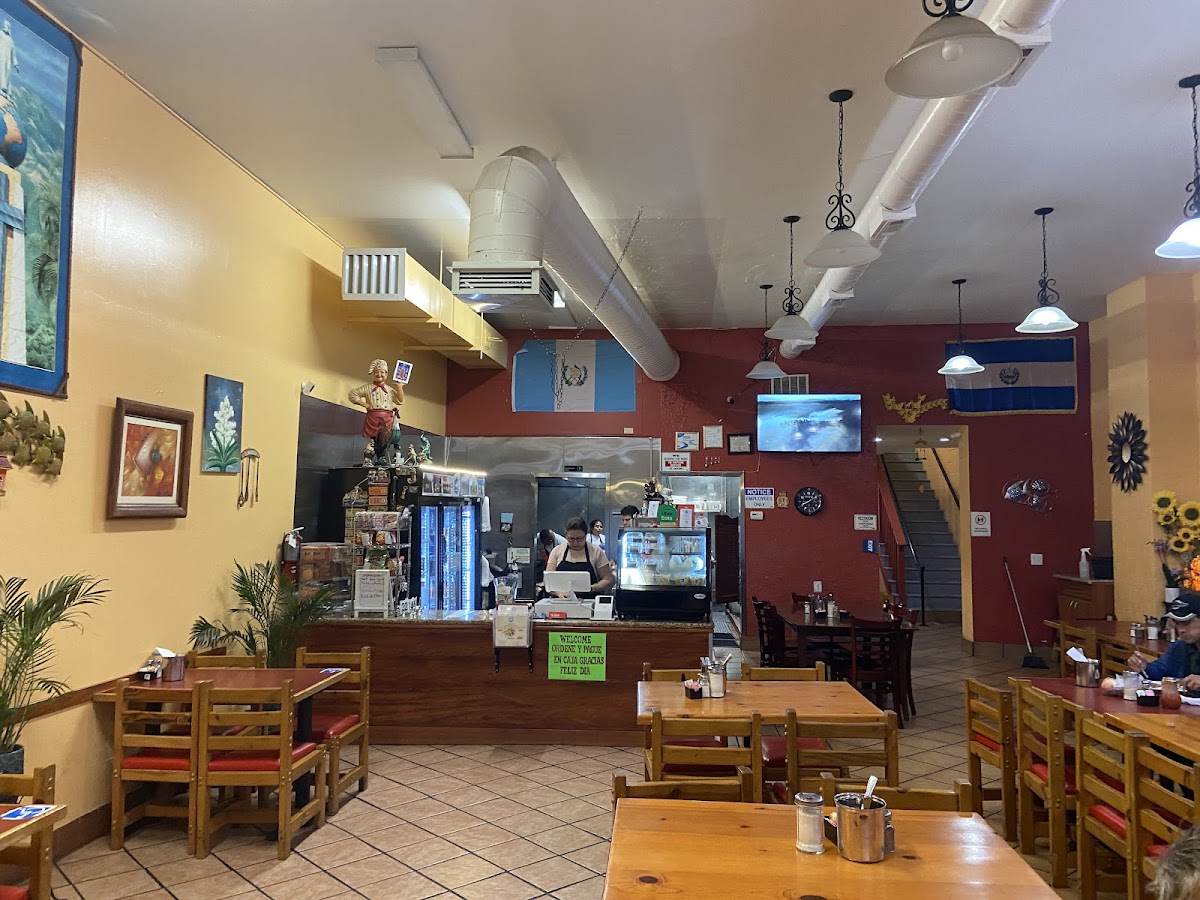 La Esperanza Pupusería & Dinner