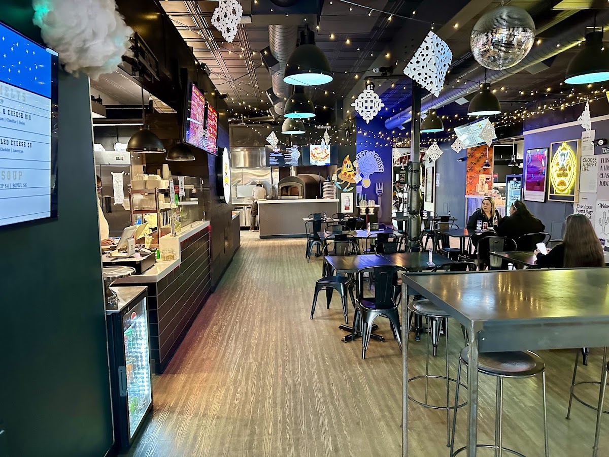 La Lucciola Pizzeria