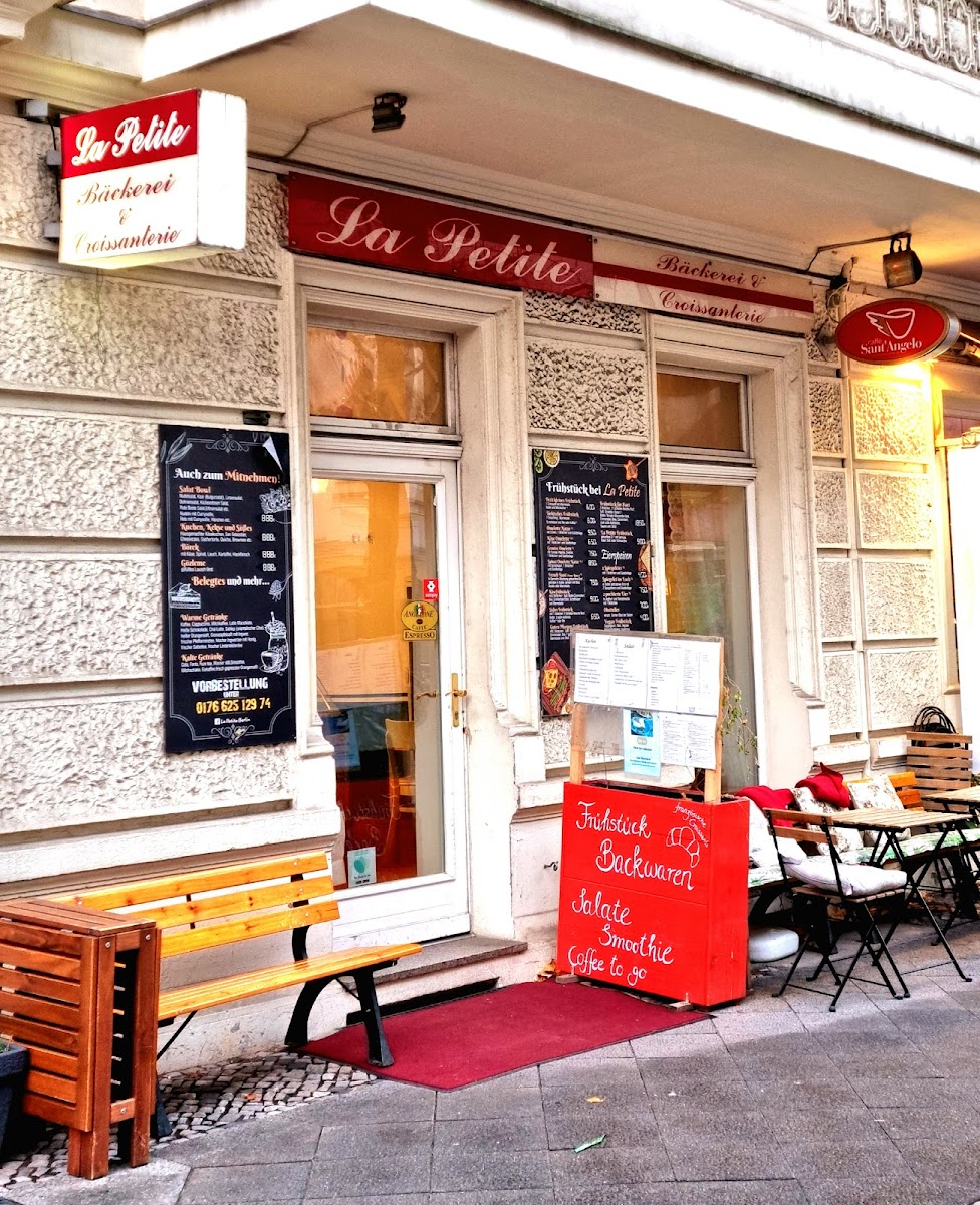 La Petite Bäckerei & Croissanterie