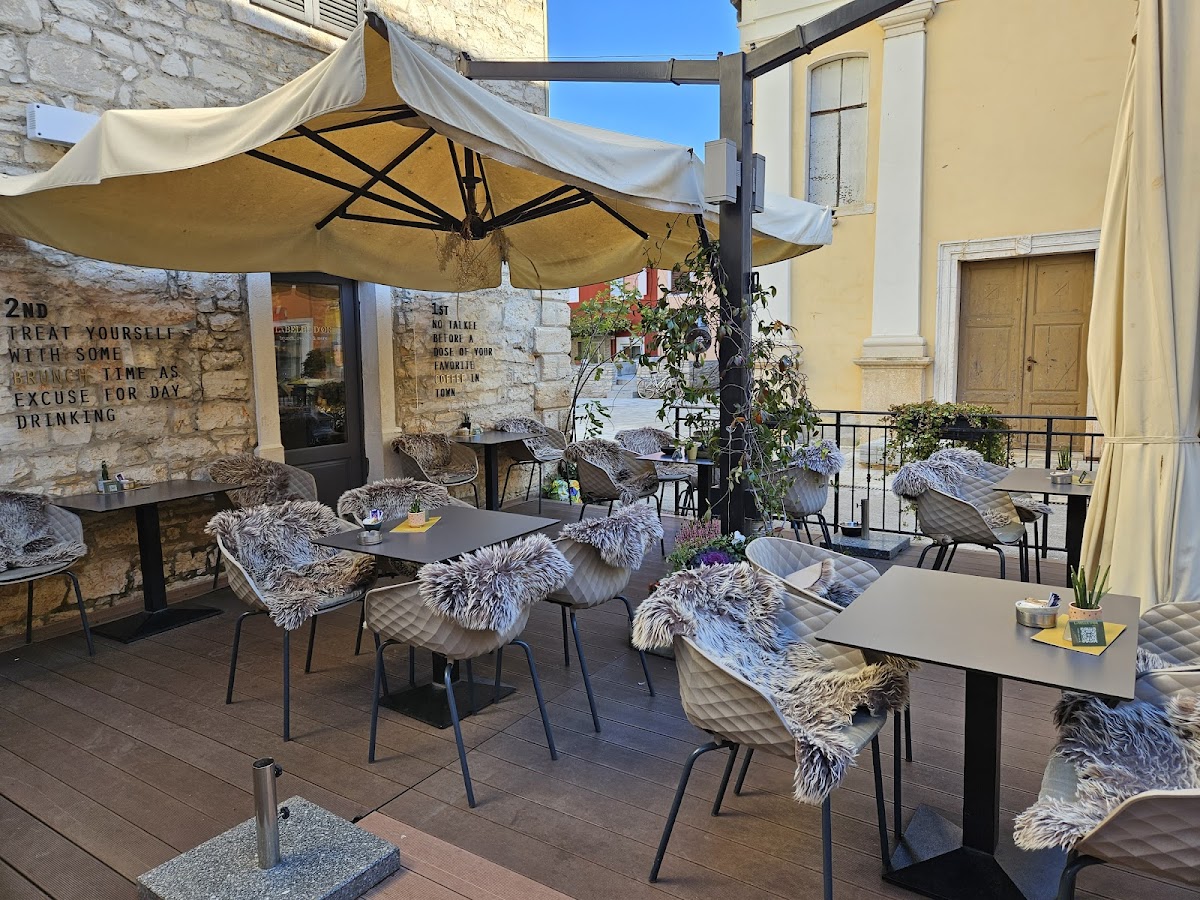 Labelle D’Or Gelato, Brunch & Sweets Bar