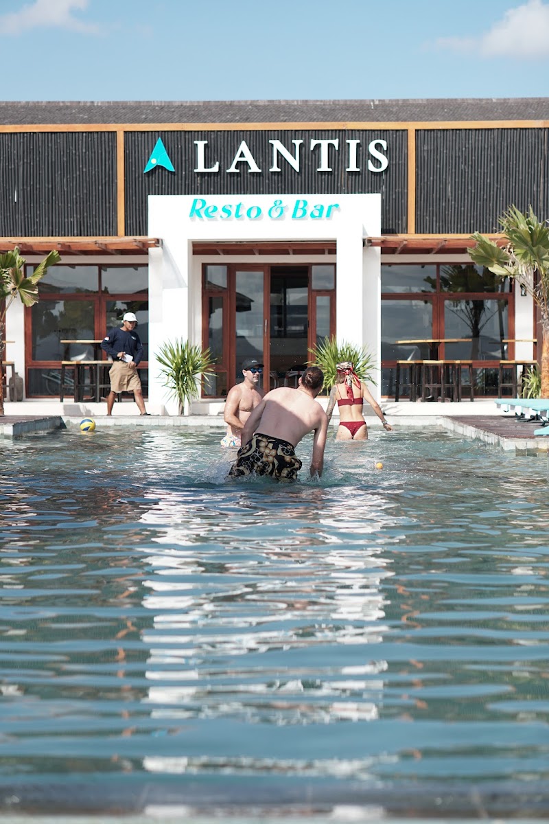 Lantis Resto & Bar