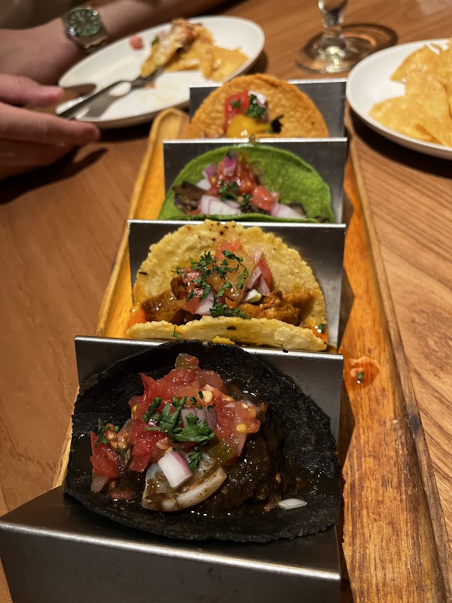 las-dos-caras-modern-mexicano-y-tacos/34108-albums-7.jpg