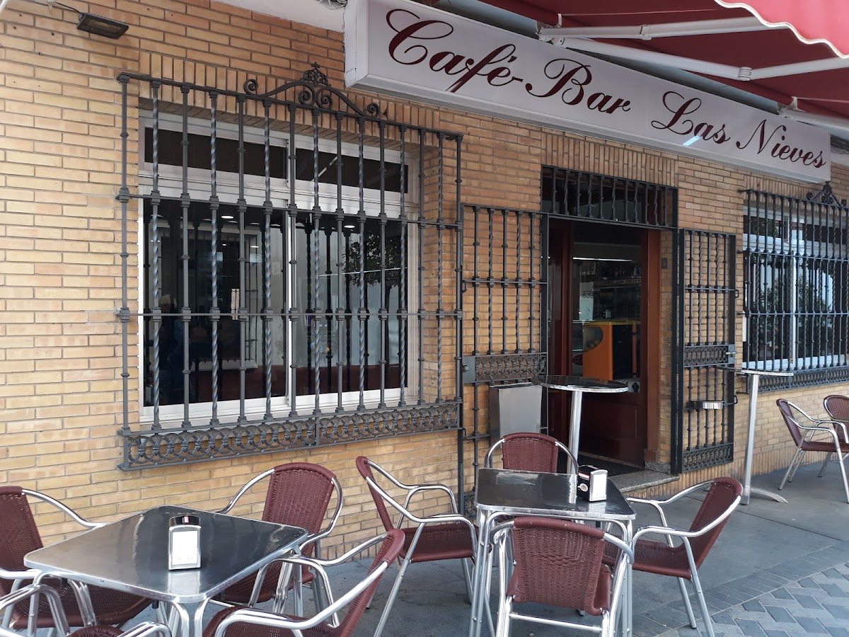 Las Nieves Café-Bar