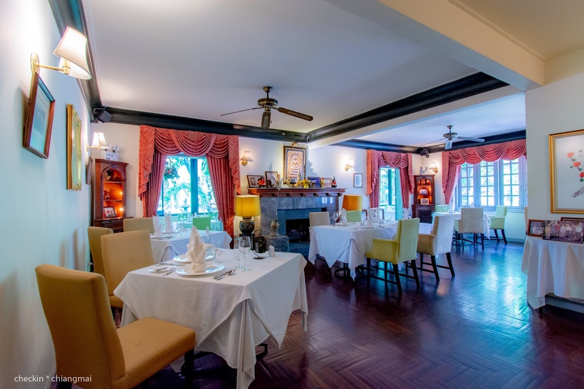 Le Coq D'or Restaurant