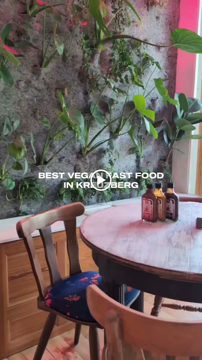 Lia's Kitchen - 100% Vegan
