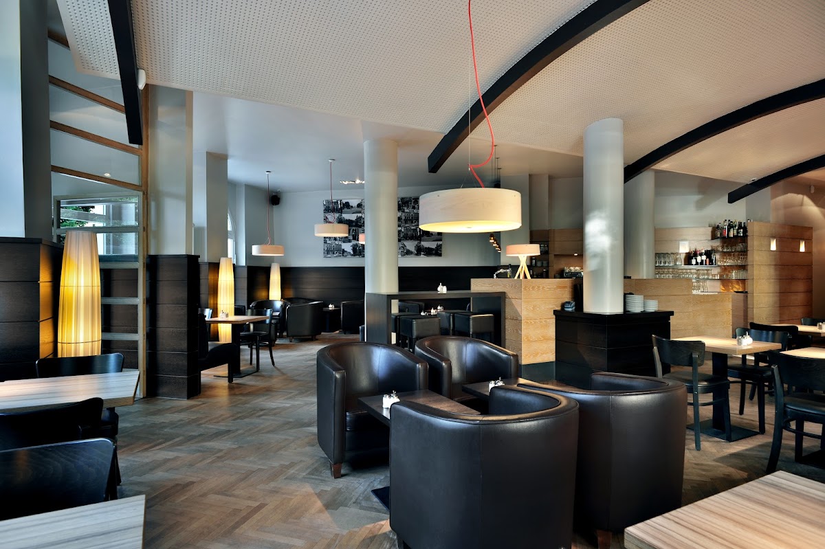 Looms Restaurant