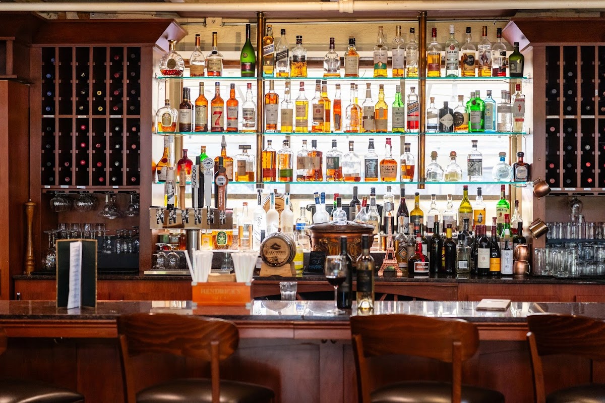Macarthur Park Restaurant And Bar