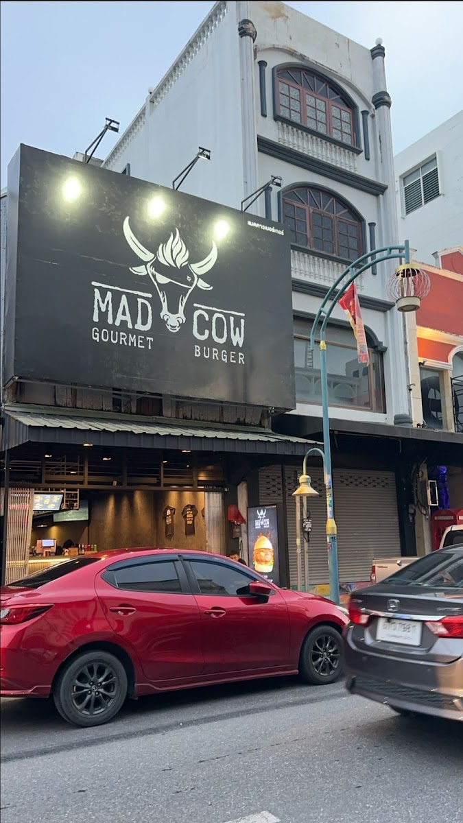 Madcow Burger @phuket Old Town