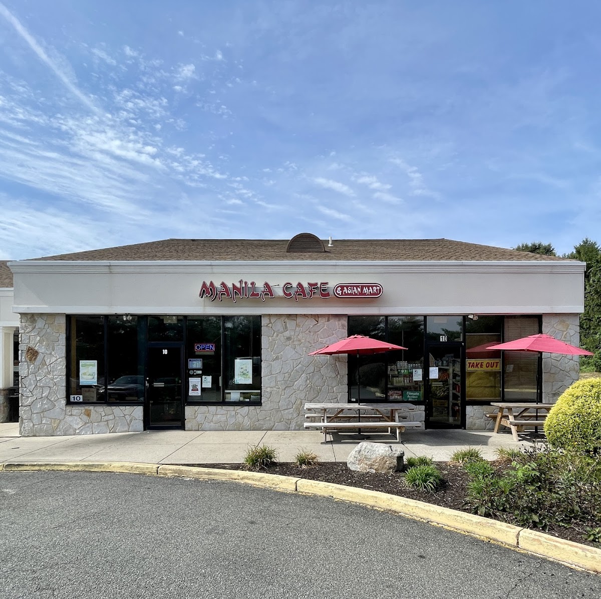 Manila Cafe & Asian Mart