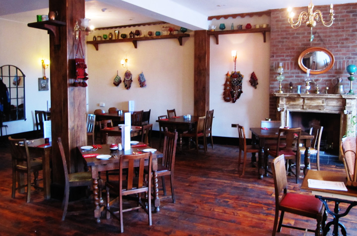 Meze Bar & Grill
