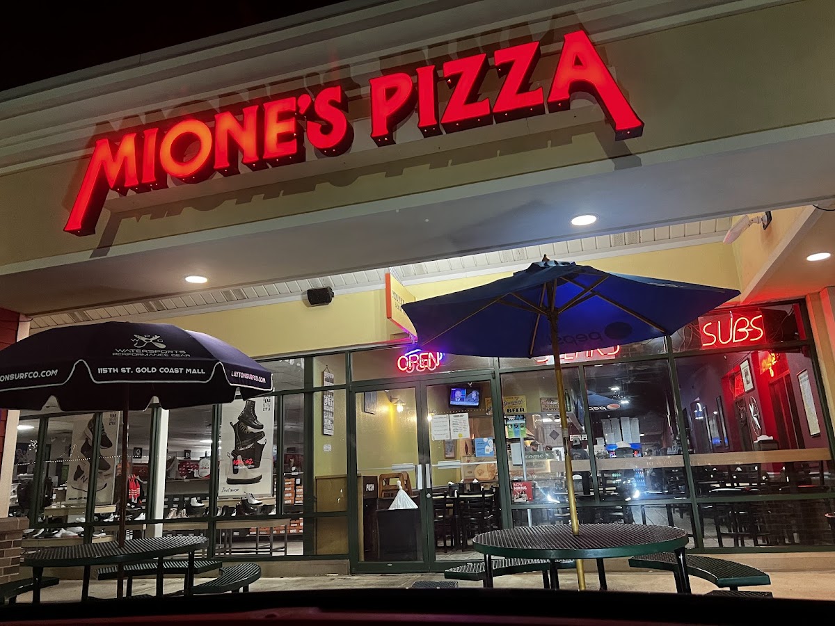 Mione's Pizza West Oc