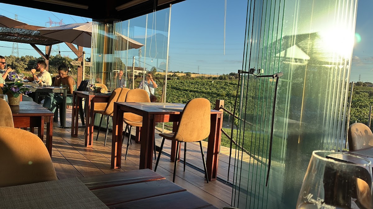 Moments Lounge