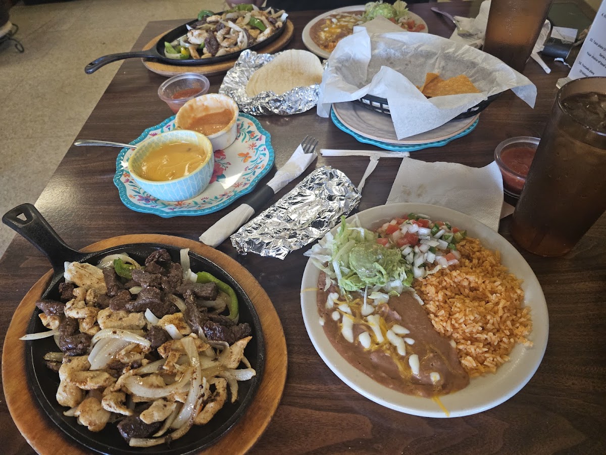 monterrey-restaurant-llc/9653-albums-3.jpg