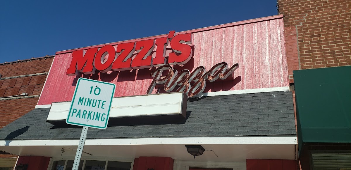 Mozzi's Pizza Fortville