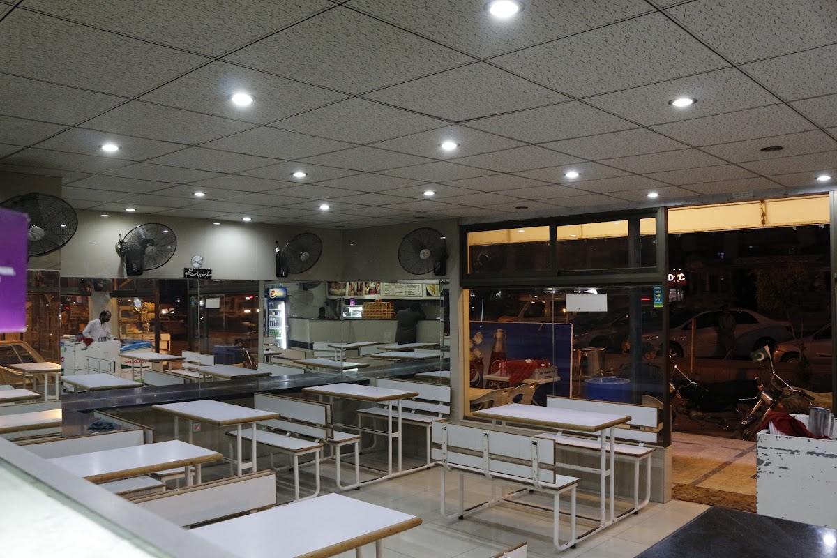 Mr. Mak Fast Food