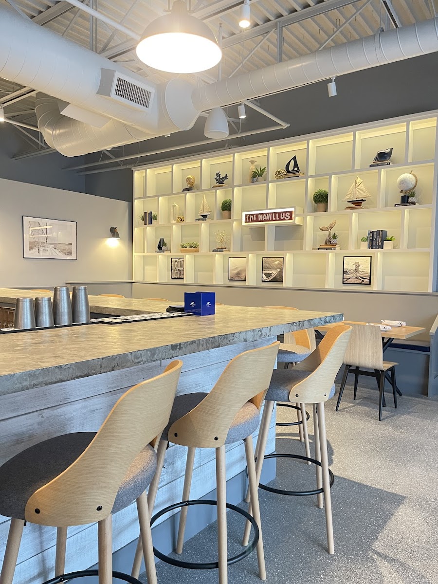 Navillus Bar & Grill