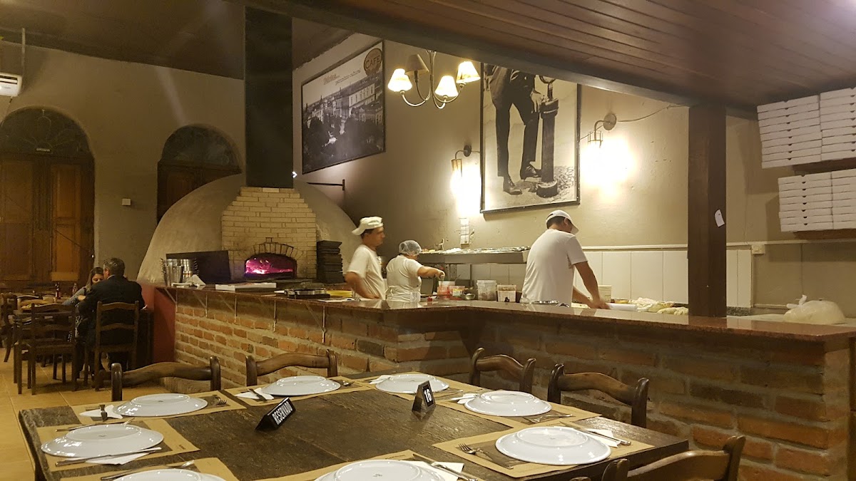 Nella Pietra Pizza