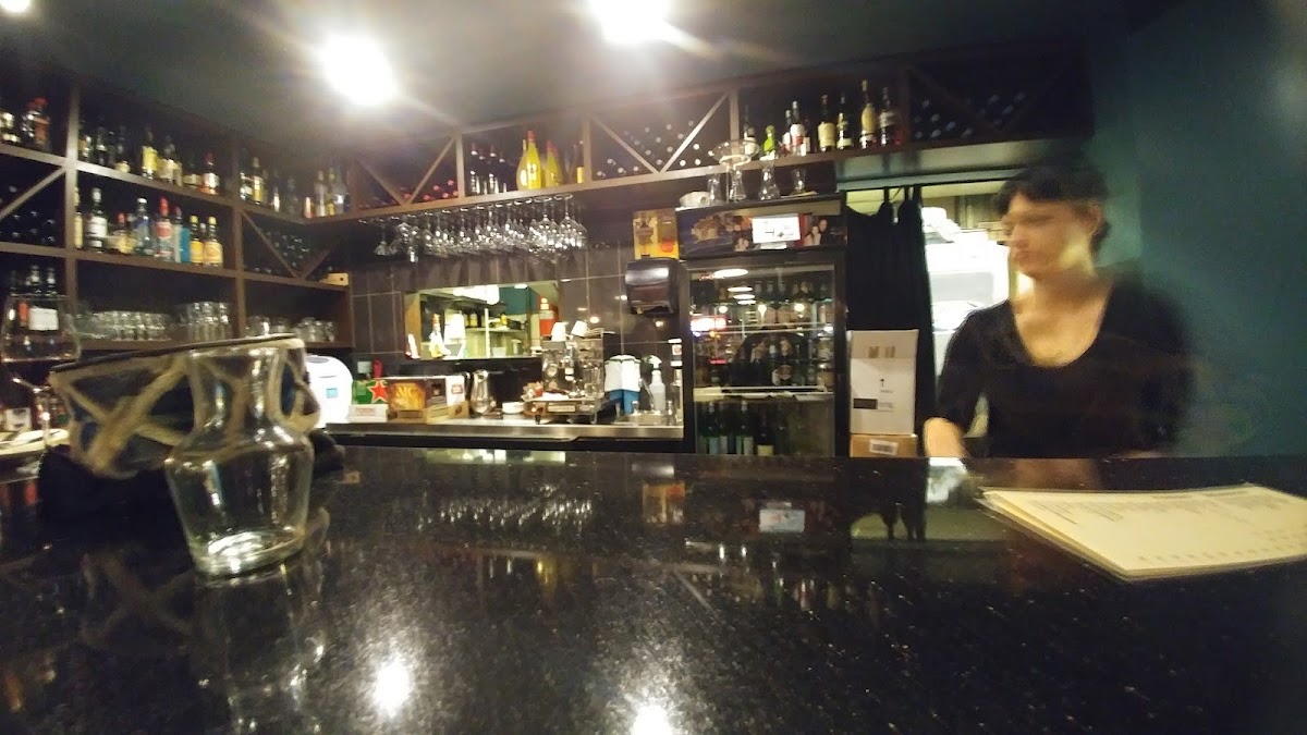 Niko's Bistro