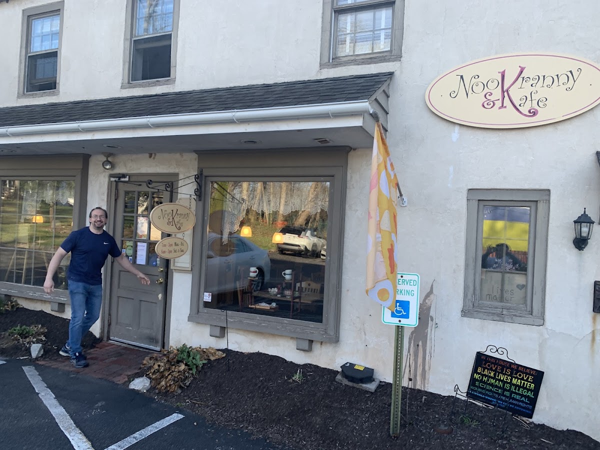 Nook And Kranny Kafe