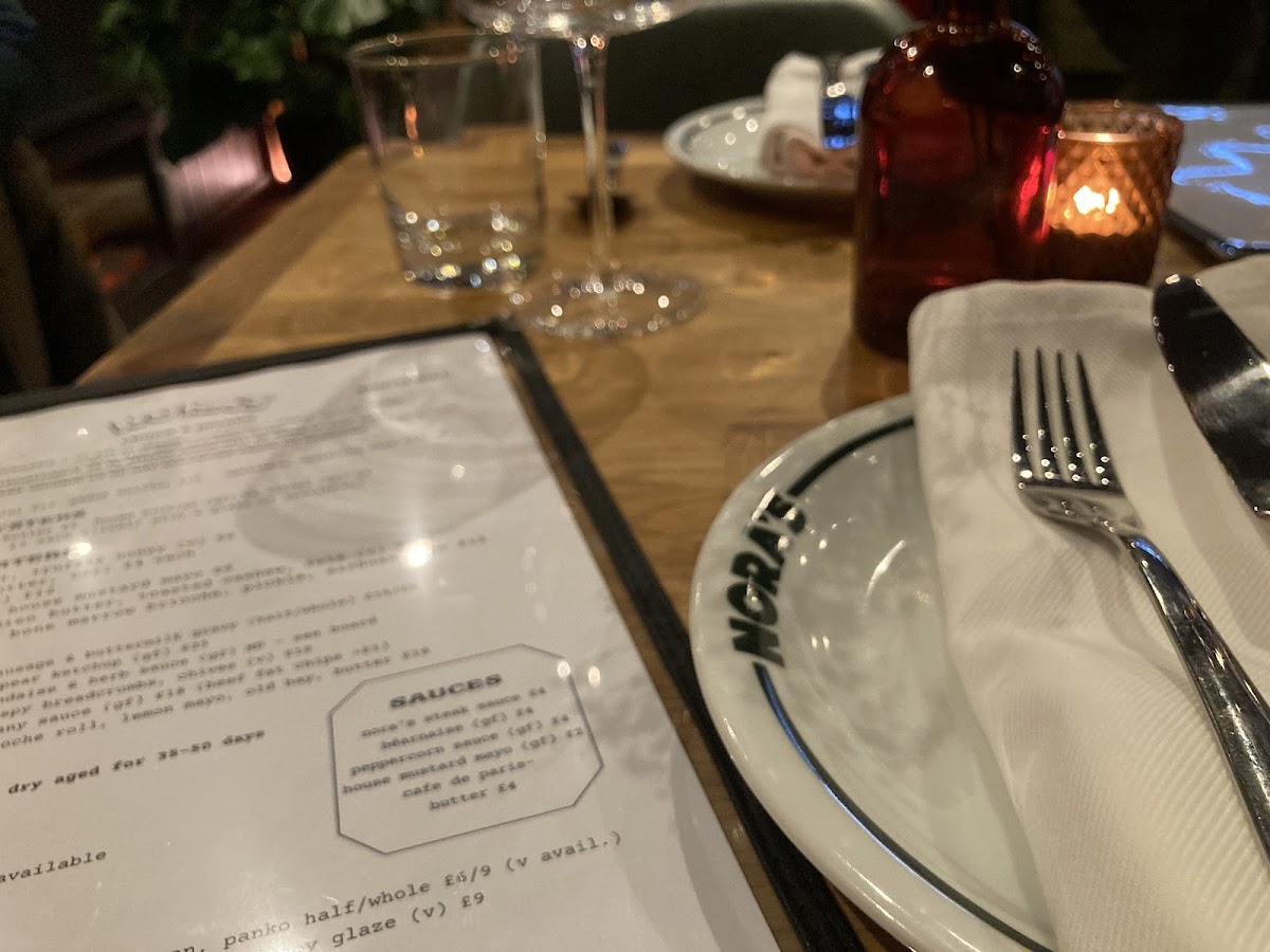noras/12157-menus-6.jpg