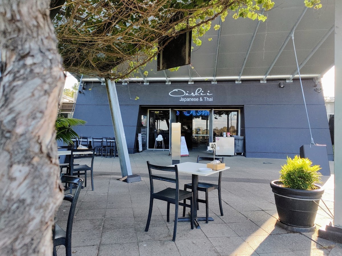 Oishii Japanese And Thai Restaurant