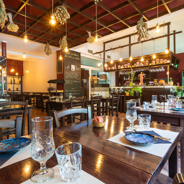 Oveja Negra Milano - Ristorante Spagnolo Di Tapas E Paella/fideuà