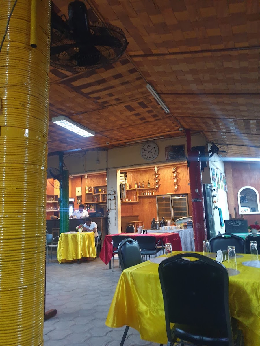 Passy's Restaurant