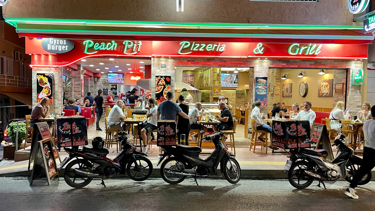 Peach Pit Pizzeria & Grill
