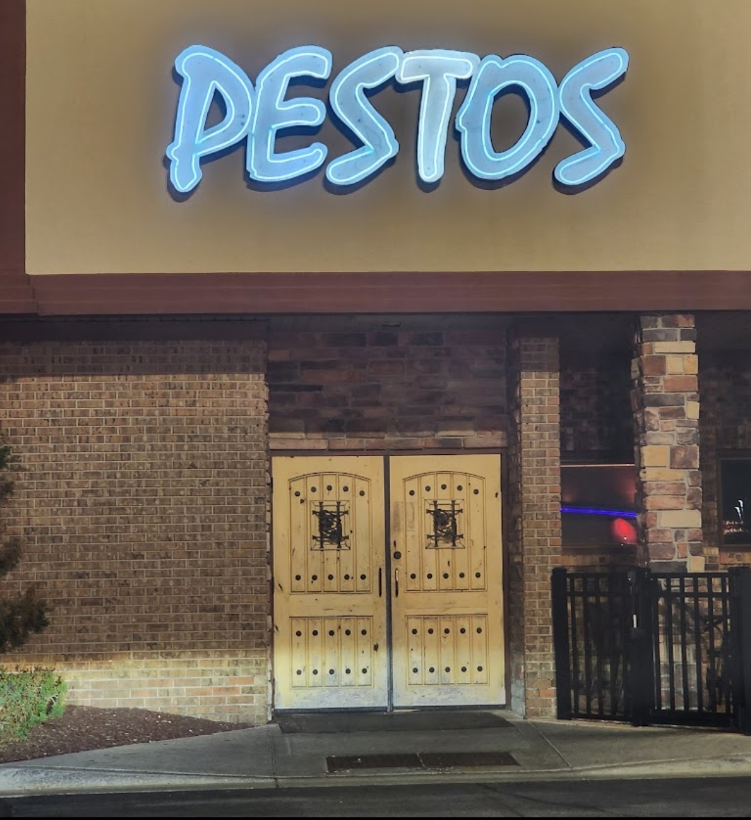Pesto's Italian Restaurant Valparaiso