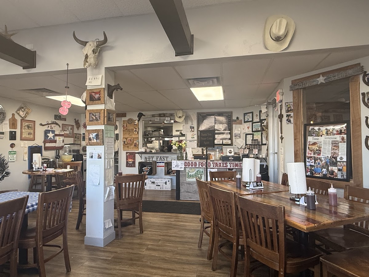 Peters' Boyz Texas Bbq