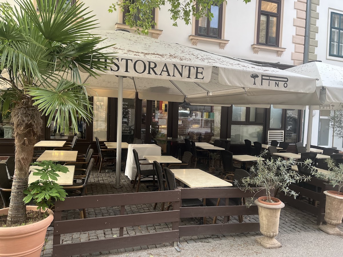 Pino Ristorante, Pizzeria & Enoteca