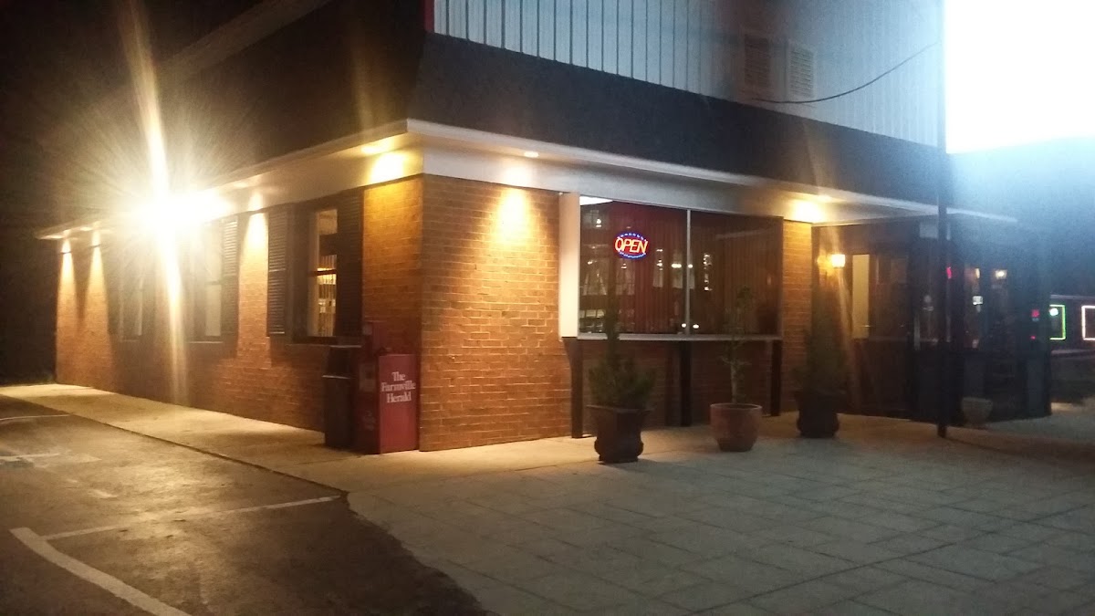 Pinos Italian Restaurant And Pizzeria