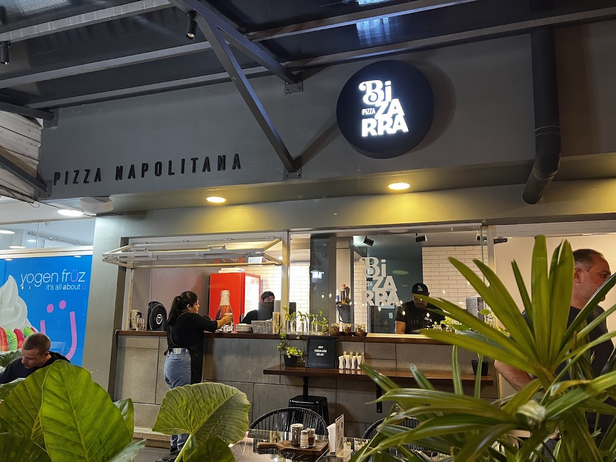 Pizza Bizarra