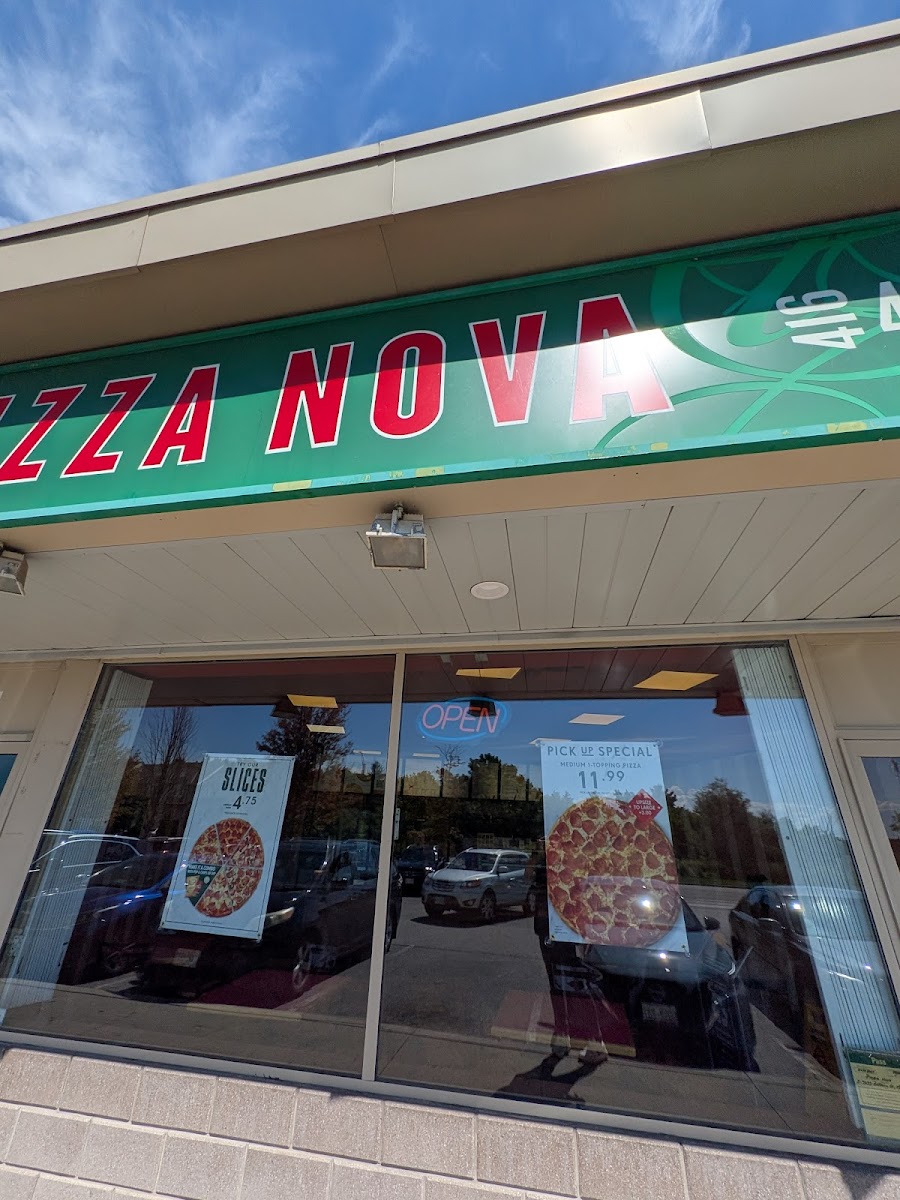 Pizza Nova On L5N 7X1