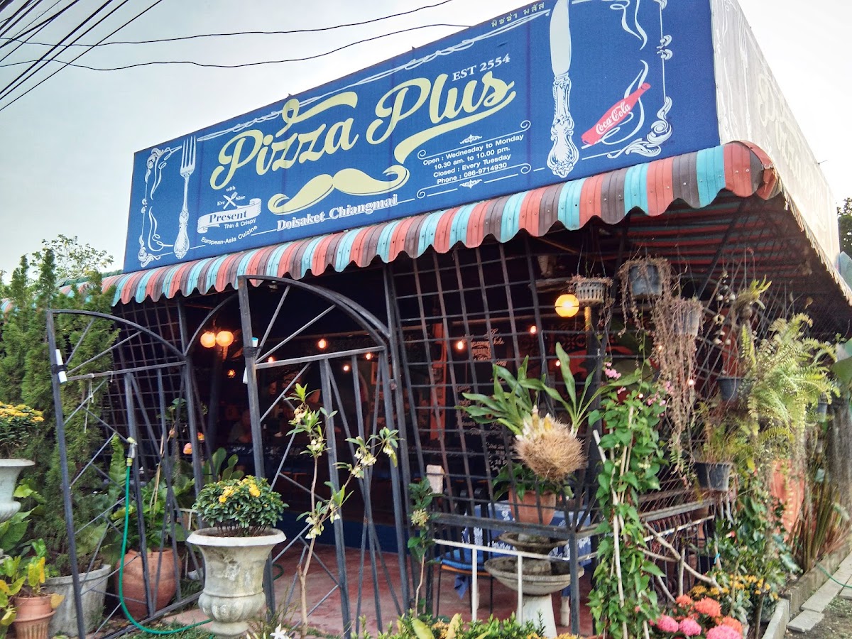 Pizza Plus With Eve & Sine At Doi Saket